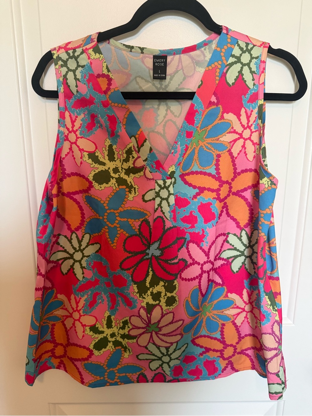 Emery Rose Pink Floral V-Neck Sleeveless Blouse
